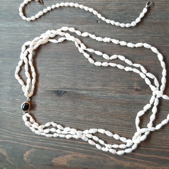 Freshwater seed Pearl necklace and bracelet Set - Picture 7 of 8